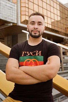 Ведущий Александр